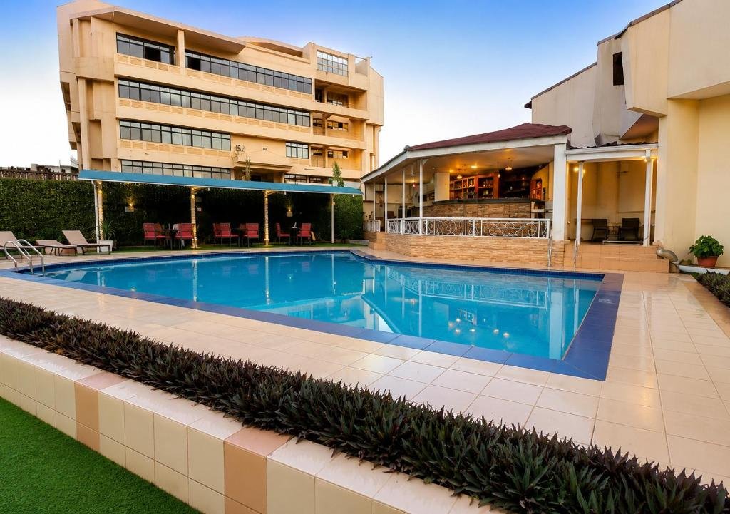 The Savannah Suites and Apartment