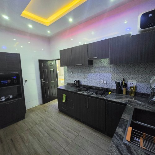 Zizi Luxury Homes & Apartments House 4