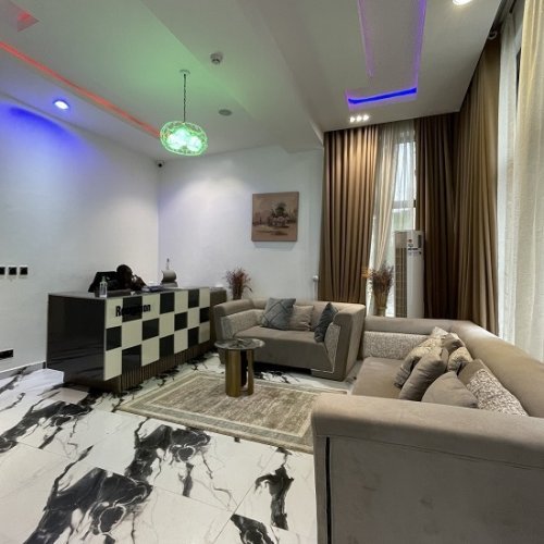 Lisa Suites